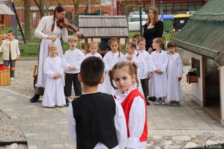 Čarobne zgodbe slovenskih vasi  (34)